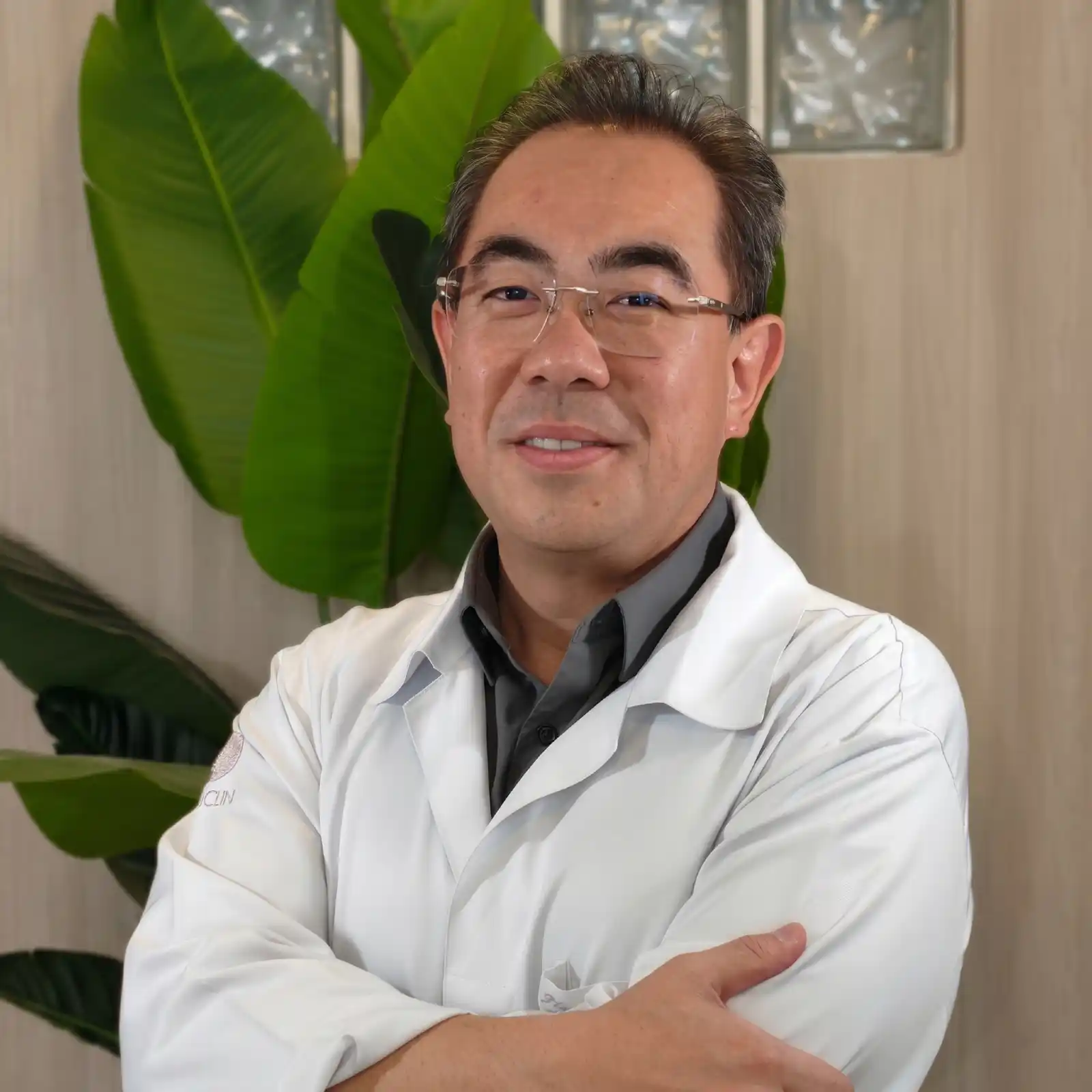 Dr. Flavio Yoshinaga - ginecologista obstetra